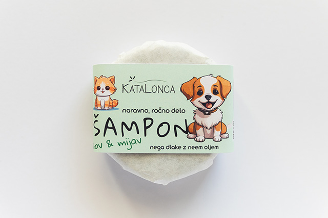 Trdi šampon za pse in mačke